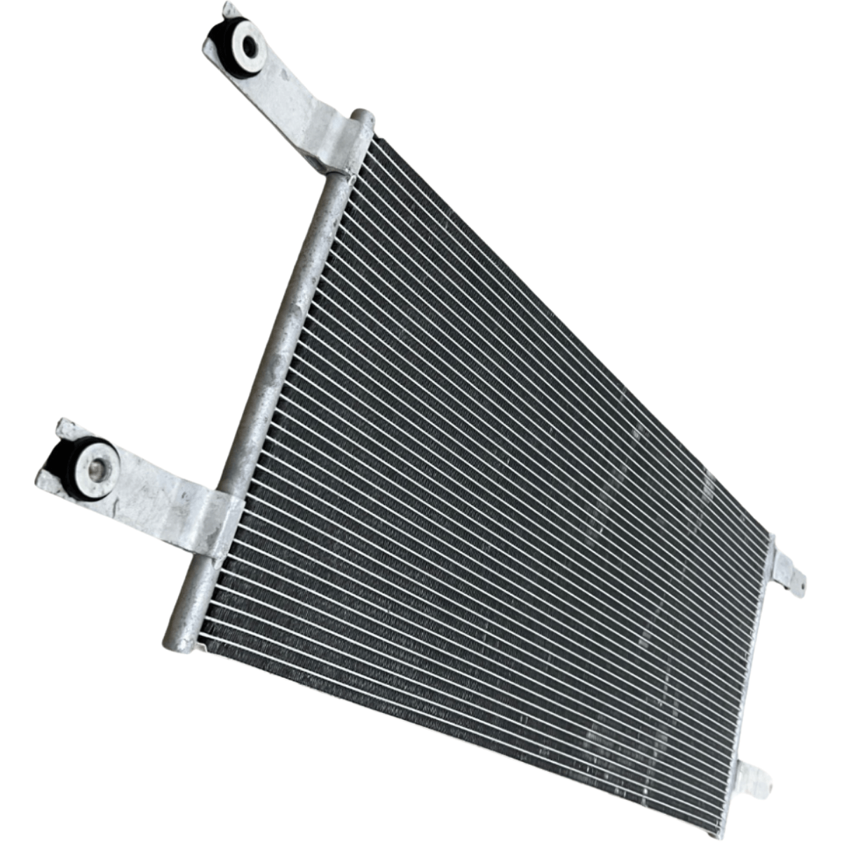Condensador Ar Condicionado Scania NTG 2715918 2543257