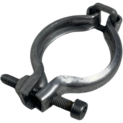 Abracadeira em V Dosadora Arla Scania NTG Super 2643394 Original