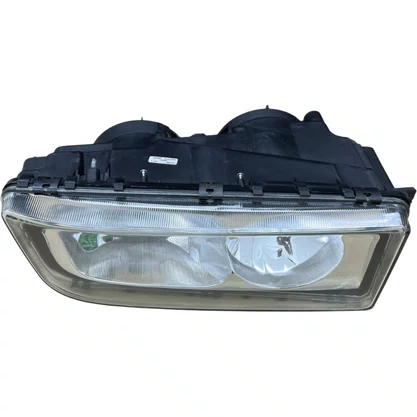 Farol Mercedes Benz Axor LD A9408200261 F206 Nino