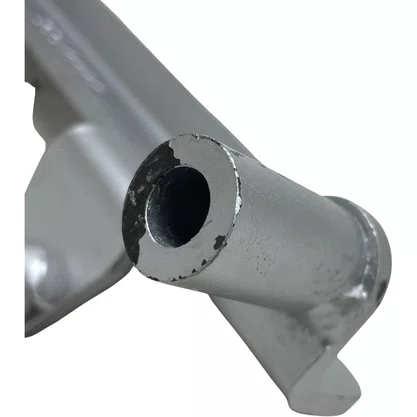 Suporte Cano Agua Retarder Caixa Scania G25 G33 3057777 Original