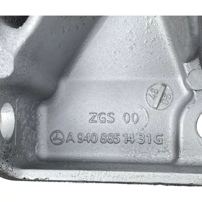 Suporte Farol Mercedes Benz Axor LE 9408851431 Original