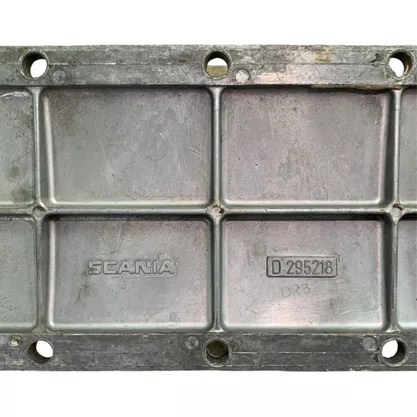 Tampa Lateral Bloco Scania 113 Com Saida Respiro 295218 Original