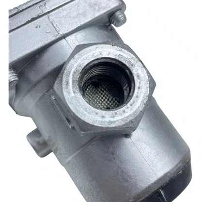 Valvula Reguladora Pressao Tampa Caixa ZF Astronic 1636527 Wabco